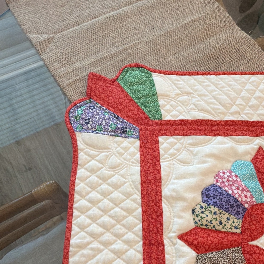 Handmade Quilted Patchwork Floral Table Runner Red White Multi Dresden Plate - Picture 6 of 14